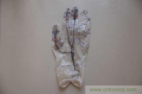 LED多點觸控手套DIY:設計電路圖