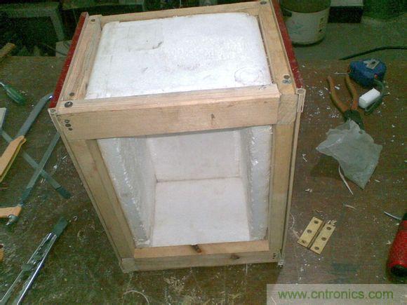 牛人DIY:百元自制車載冰箱