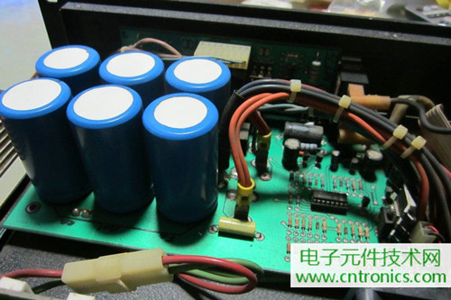 用料很給力!專業(yè)后級功放美國高峰FA1201拆解