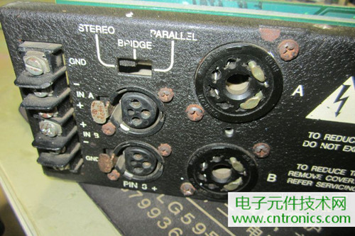 用料很給力!專業(yè)后級功放美國高峰FA1201拆解