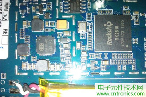 不怕摔的電紙書!一款柔性屏電子書閱讀器拆解