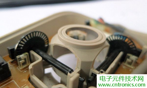 殿堂級(jí)機(jī)械鼠標(biāo)拆解:嘆精致做工!