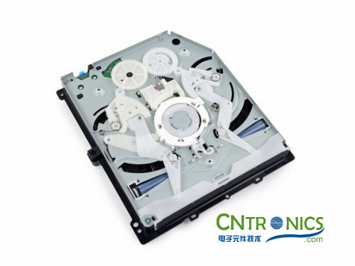 游戲機內部的秘密:逆天級拆解索尼 PALY STATION 4!