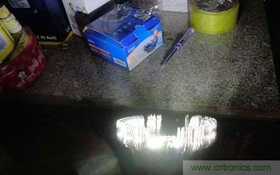 變廢為寶!風(fēng)扇散熱器變身山寨LED燈