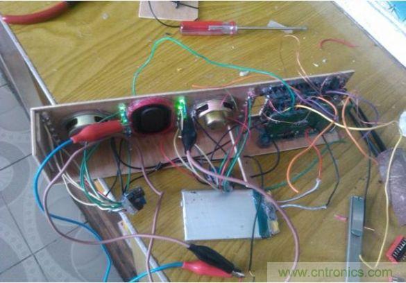 組裝，調試，安裝吸音棉