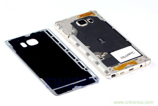 Galaxy Note5拆解,與S系列差距日漸模糊