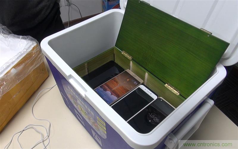 手機抗凍性能大挑戰：iPhone被完爆