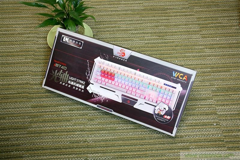 曾經的網吧統治者&mdash;雙飛燕血手幽靈機械鍵盤，真世界最快？