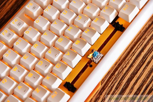 左手寫愛，右手寫他&mdash;&mdash;從此鍵盤鼠標(biāo)不分家！