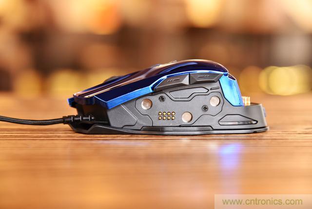 左手寫愛，右手寫他&mdash;&mdash;從此鍵盤鼠標(biāo)不分家！