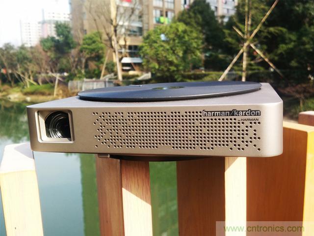 無(wú)屏電視時(shí)代已然來(lái)臨，客廳你做好準(zhǔn)備了嗎？