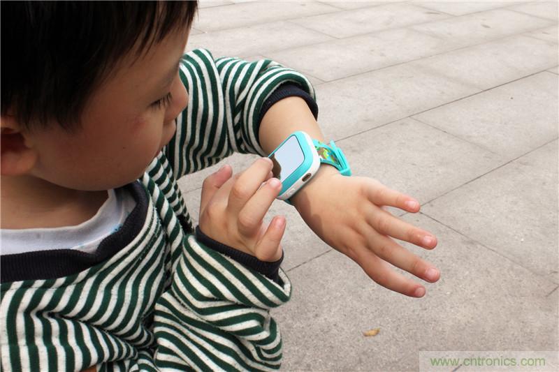 別讓《失孤》重演，360兒童手表幫你定住家中小頑童！