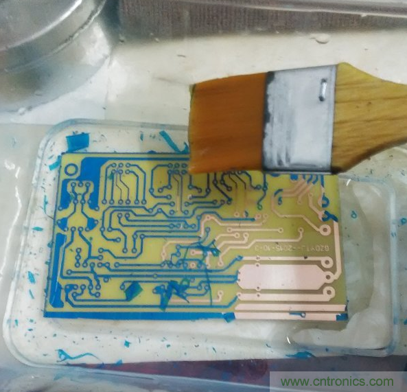 嘗試了四次PCB制作, 最后一發算是成功了