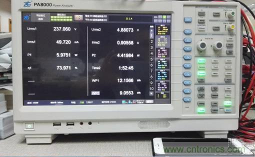 &ldquo;瘋7&rdquo;手機(jī)充電實(shí)測(cè)：為何沿用傳統(tǒng)充電模式？