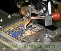 集成電路芯片電極如何引出來？