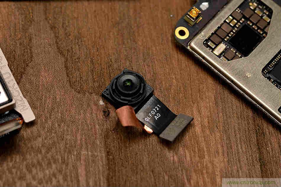 拆解魅族15 Plus:玩轉了新概念,但其工藝究竟如何?