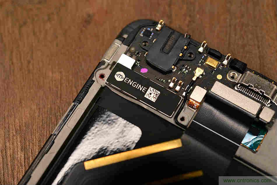 拆解魅族15 Plus:玩轉了新概念,但其工藝究竟如何?