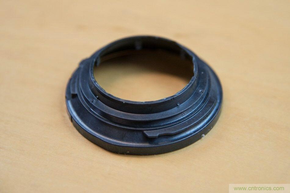 拆解戴森吹風機:近三千元的價格貴在哪?