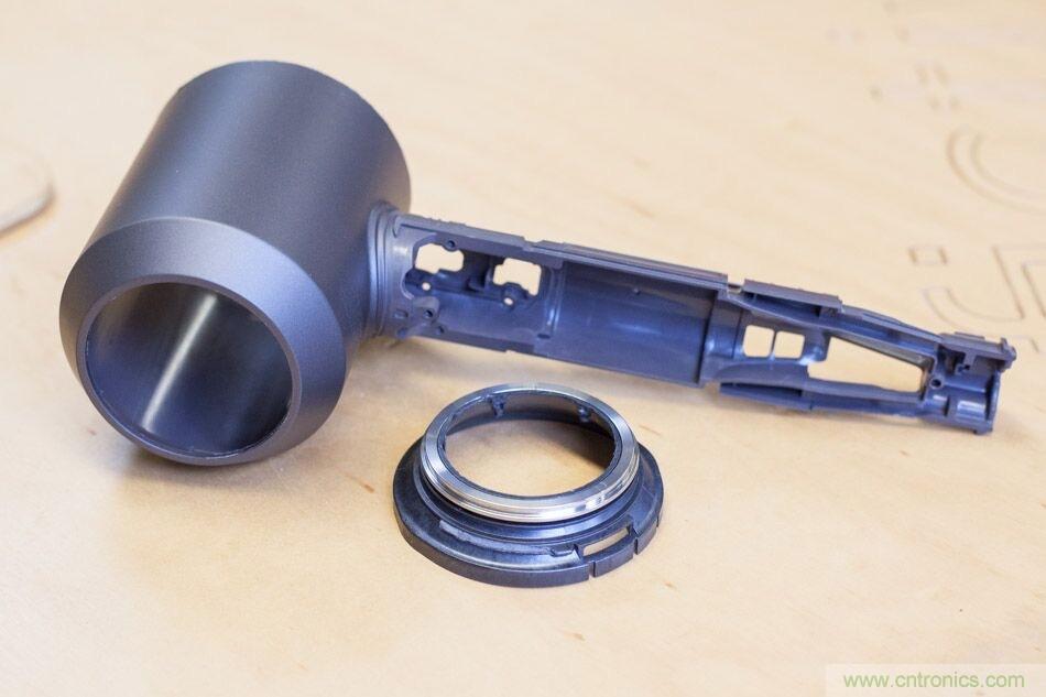 拆解戴森吹風機:近三千元的價格貴在哪?