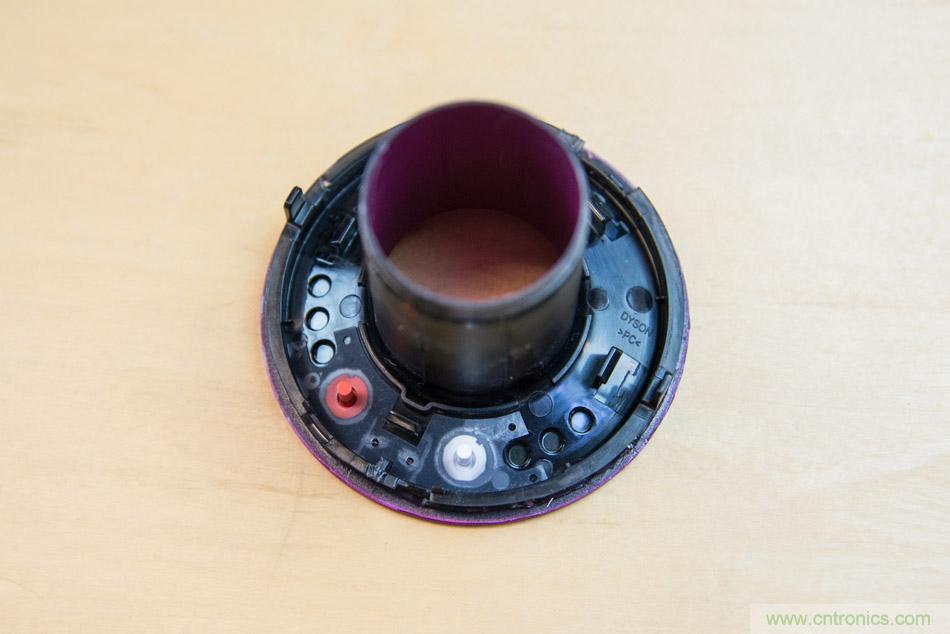 拆解戴森吹風機:近三千元的價格貴在哪?