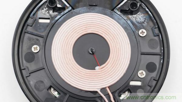 拆解華為保時捷設計快充無線充電器:憑啥能賣699?