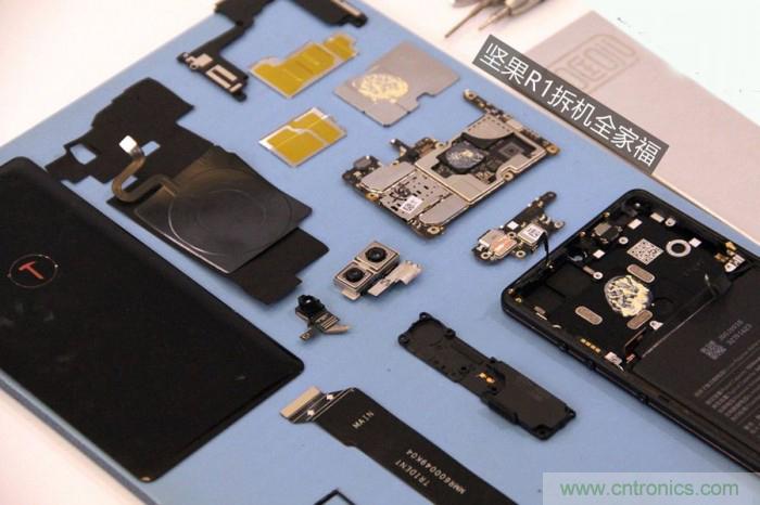 堅果R1拆解：內(nèi)部設(shè)計究竟如何？