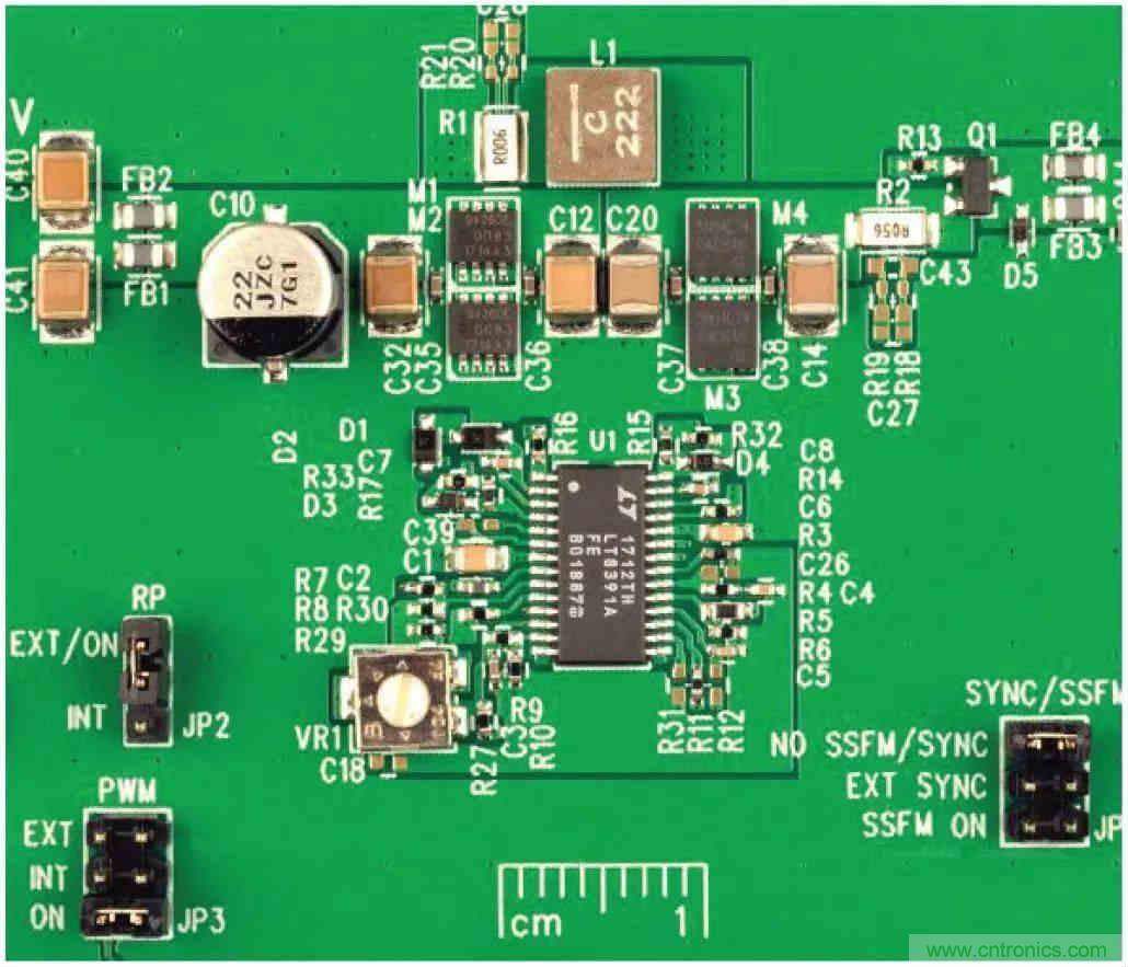 一顆芯驅動整個車前燈組,這個控制器是怎么做到滴?