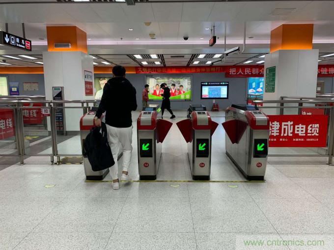 飛騰斬獲IC設計成就兩項大獎 年營收有望突破10億