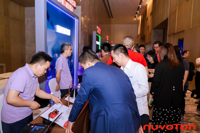 新唐科技以AI、新能源、汽車電子新品引領行業未來，巡回發布會完美收官！